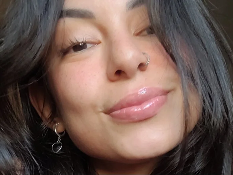 latinkiera's Offline XXX Chat