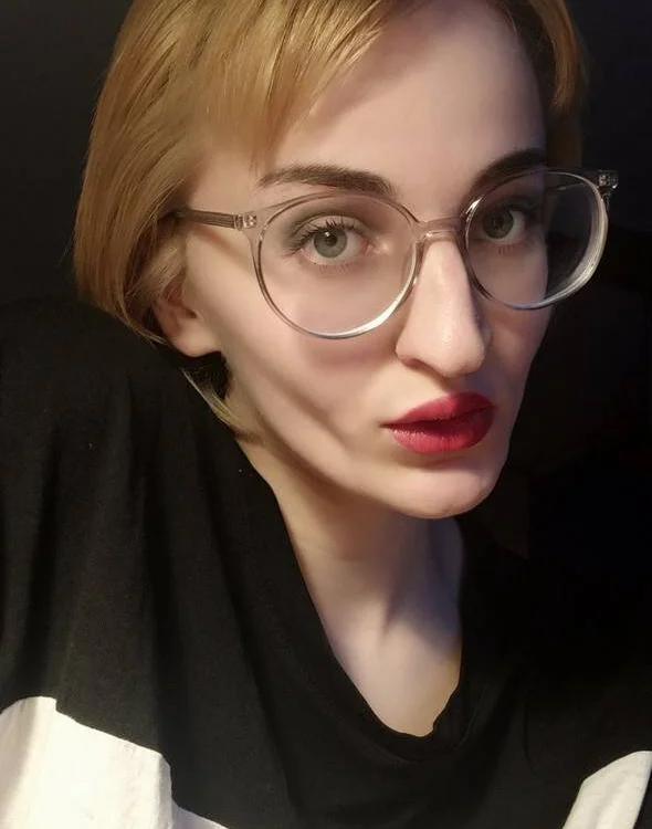 Lolli_Storm's Offline Chat Room