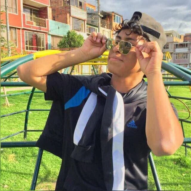 miichael_d's Offline XXX Chat