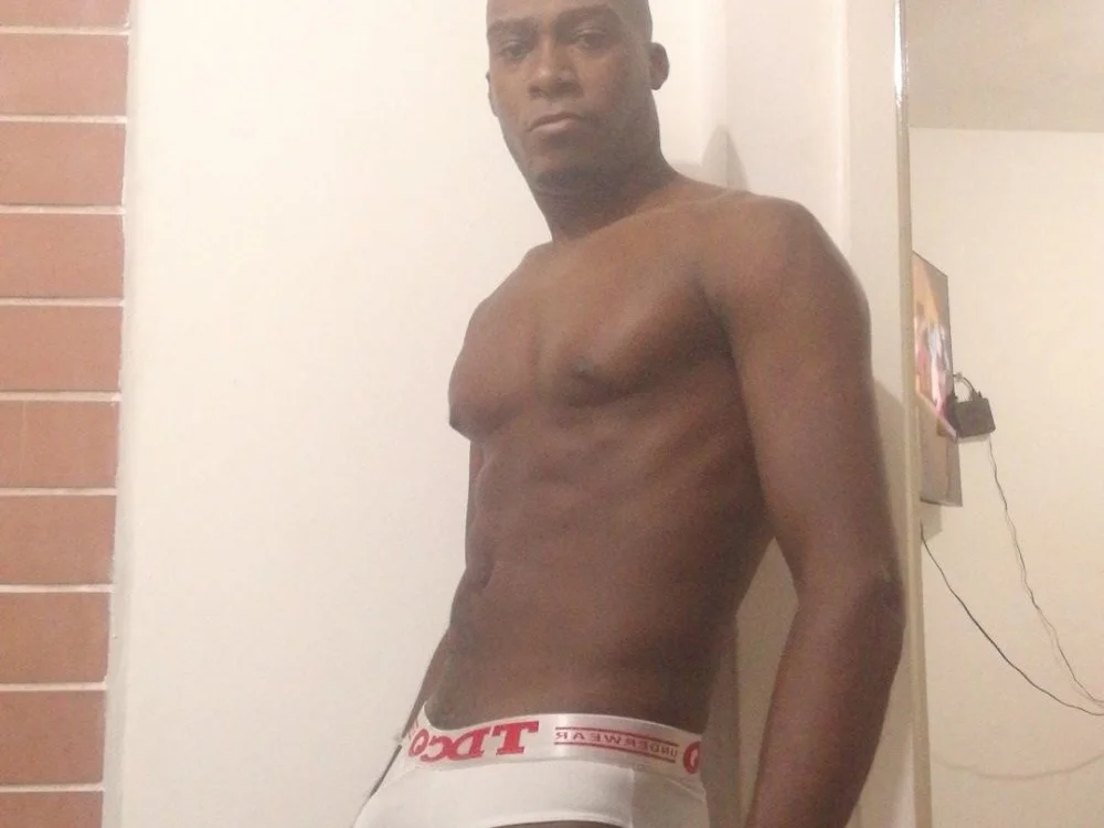 kurtbigcock's Offline XXX Chat