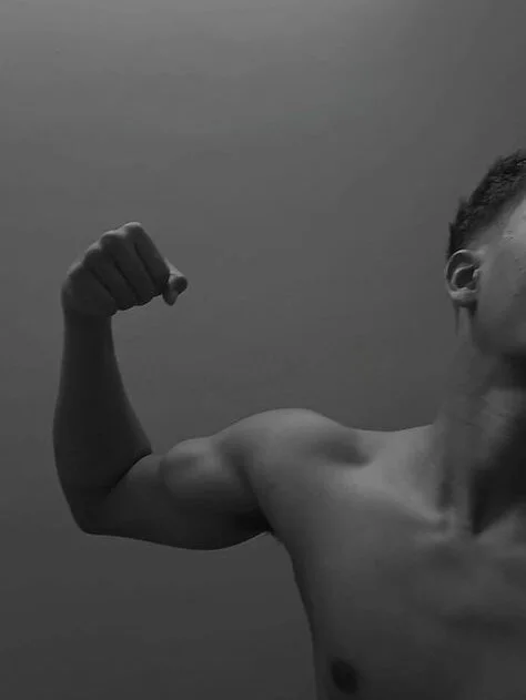 ItaloFitBoy25n Offline XXX chat