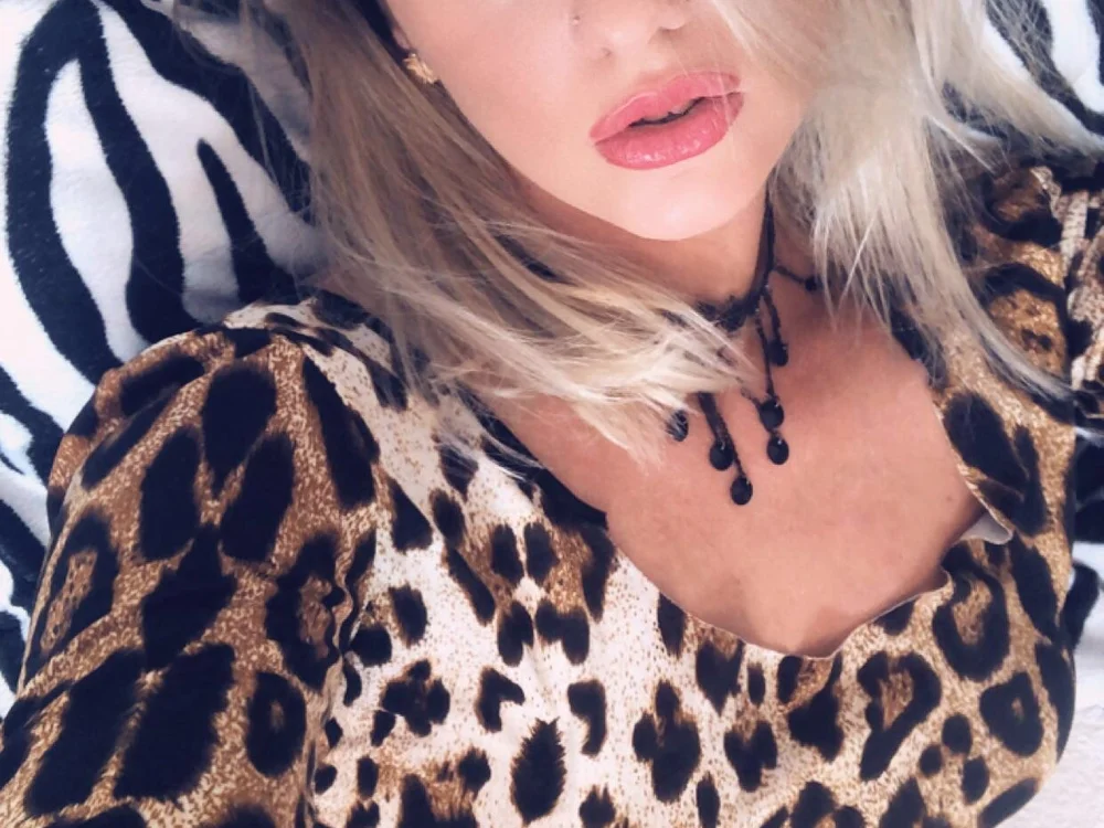 Sensual_Iris offline chatrum