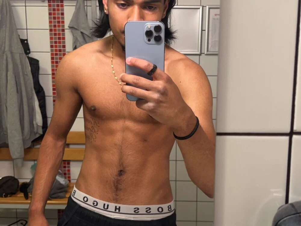 BBC200- Adlı Modelin Çevrimdışı XXX Sohbeti