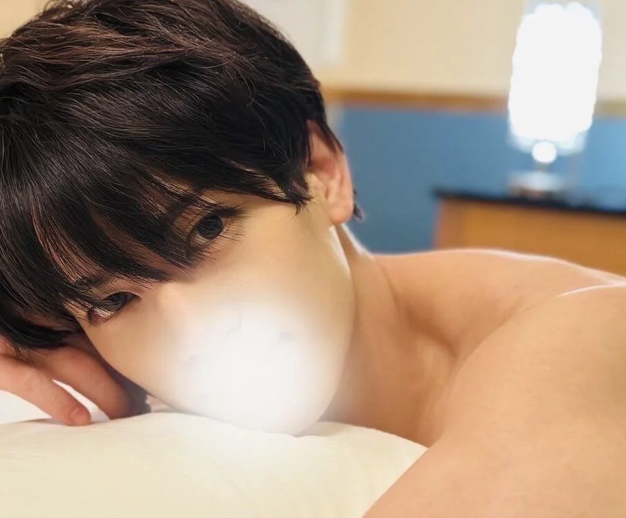 menheratv: συνομιλία ΧΧΧ εκτός σύνδεσης