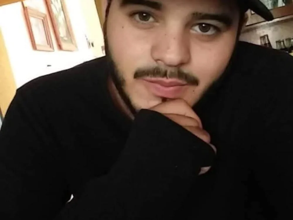 LOBITO1028's Offline Chat Room