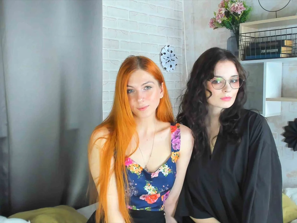 CynthiaPamela's Offline XXX Chat