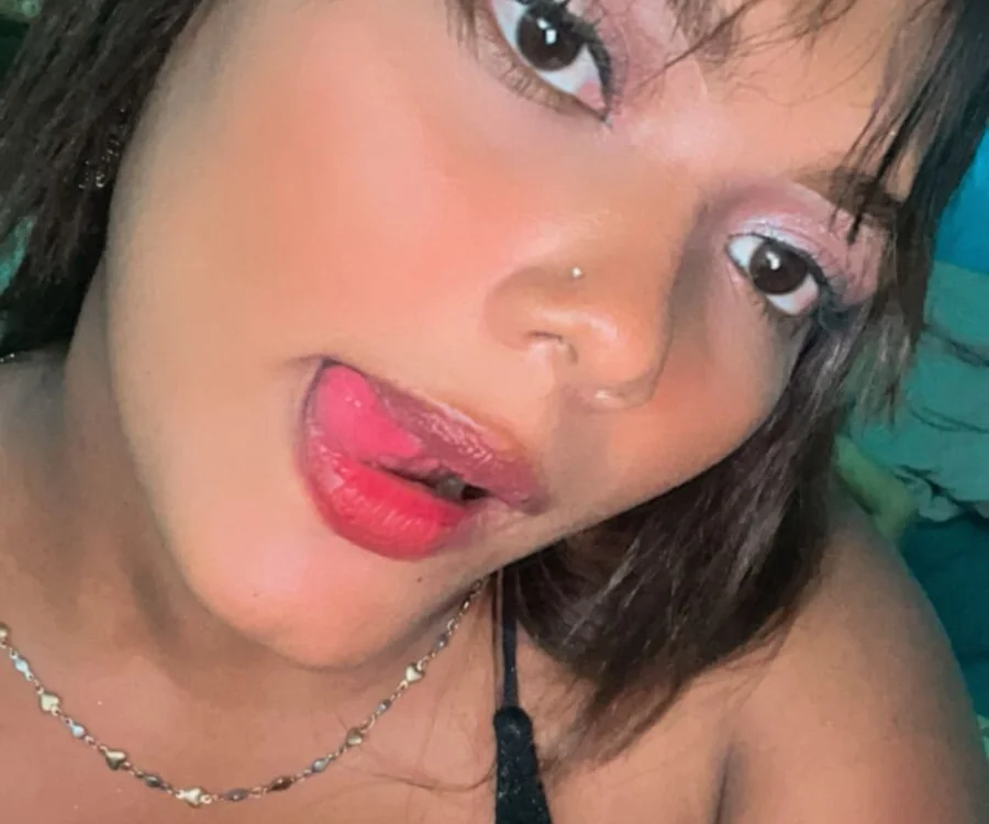 lamorenitarica2630 Offline XXX-chat