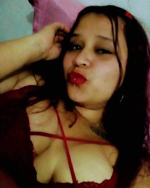 agatha_hot24's Offline XXX Chat
