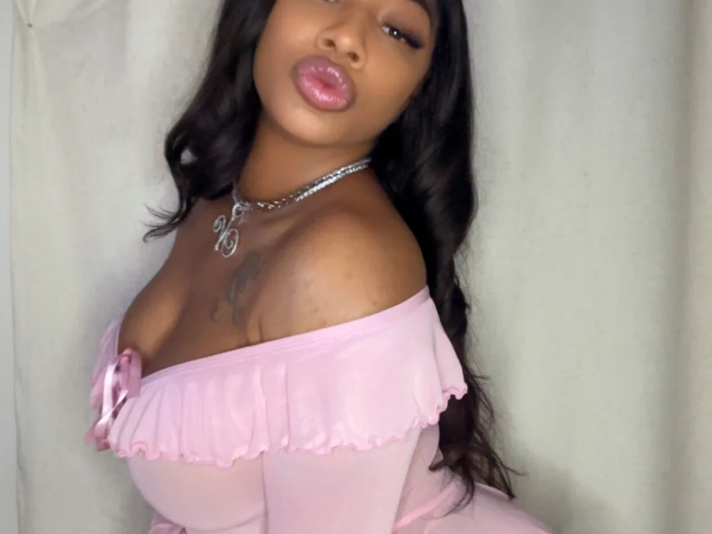 Therealnikkienecole offline chatrum