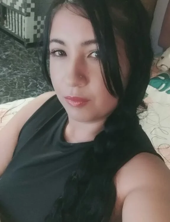 Chiquilove27's Offline XXX Chat