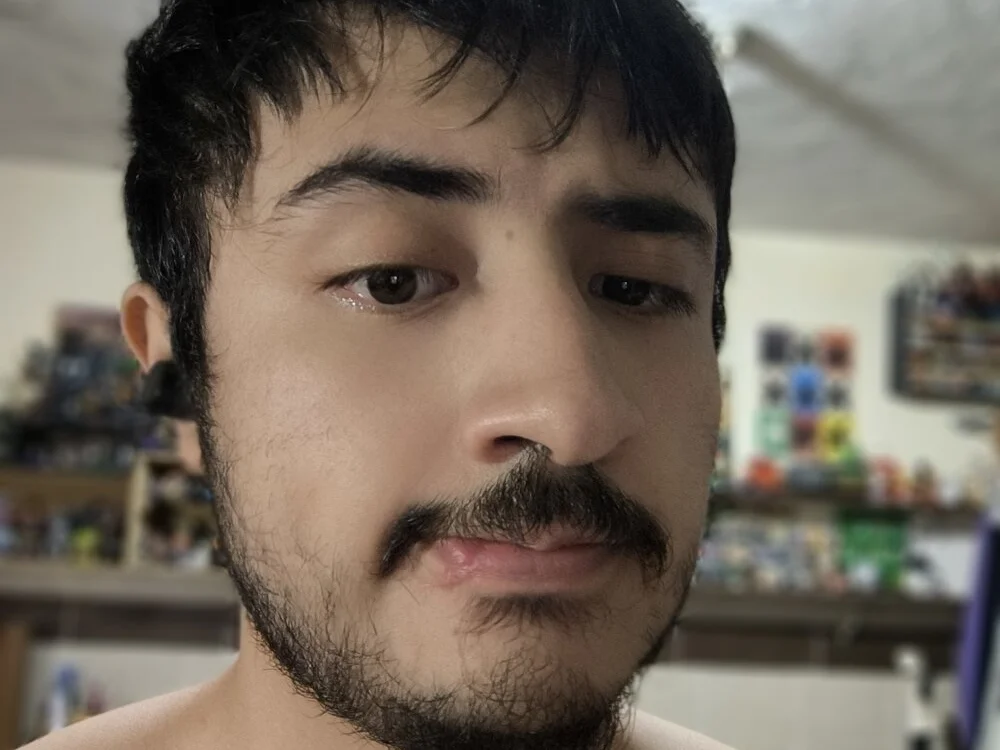 FerdinandDeluxe Chat XXX Ngoại tuyến