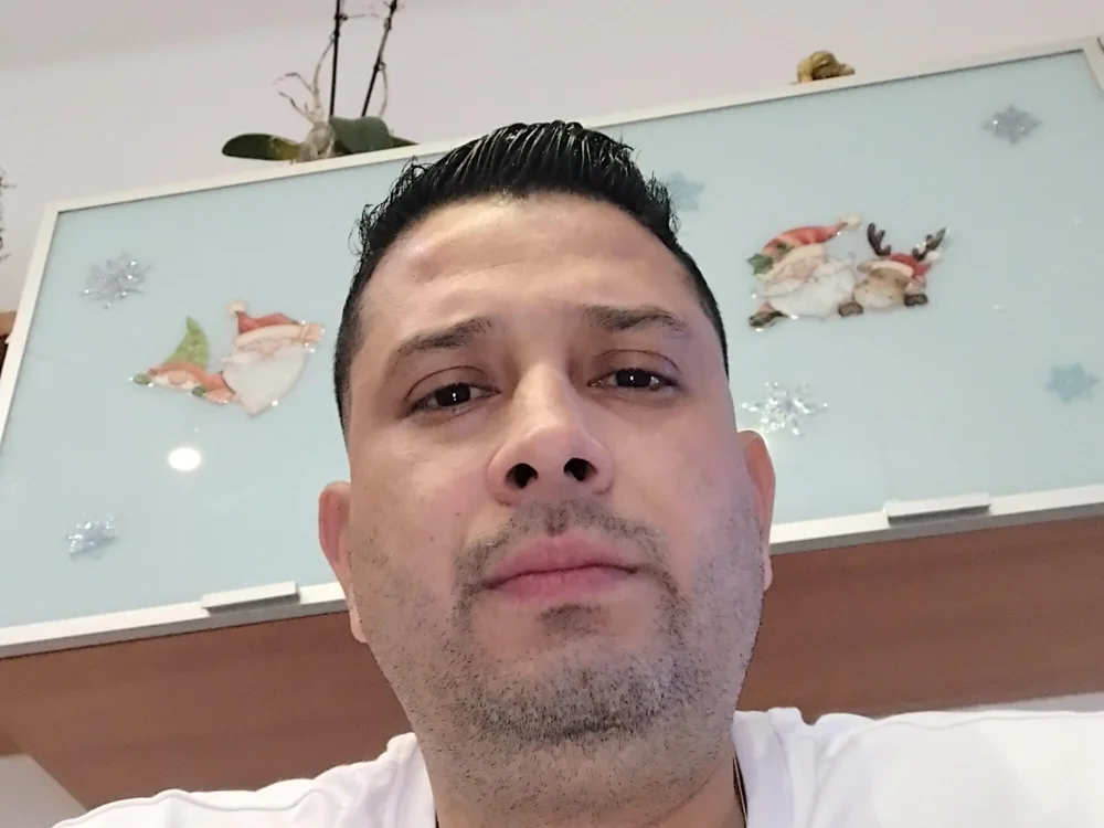 andjor1989's Offline XXX Chat