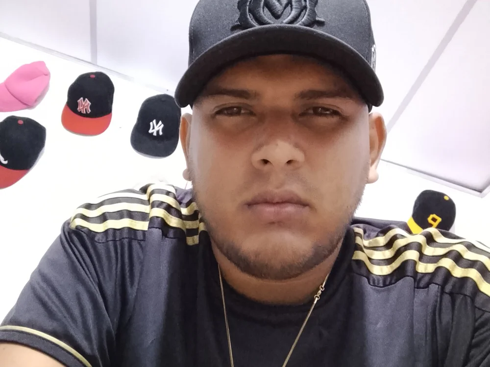 Fjbl_26's Offline XXX Chat