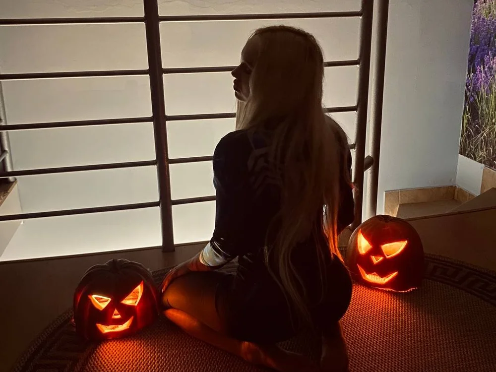 ChelseaGallamore's Offline Chat Room