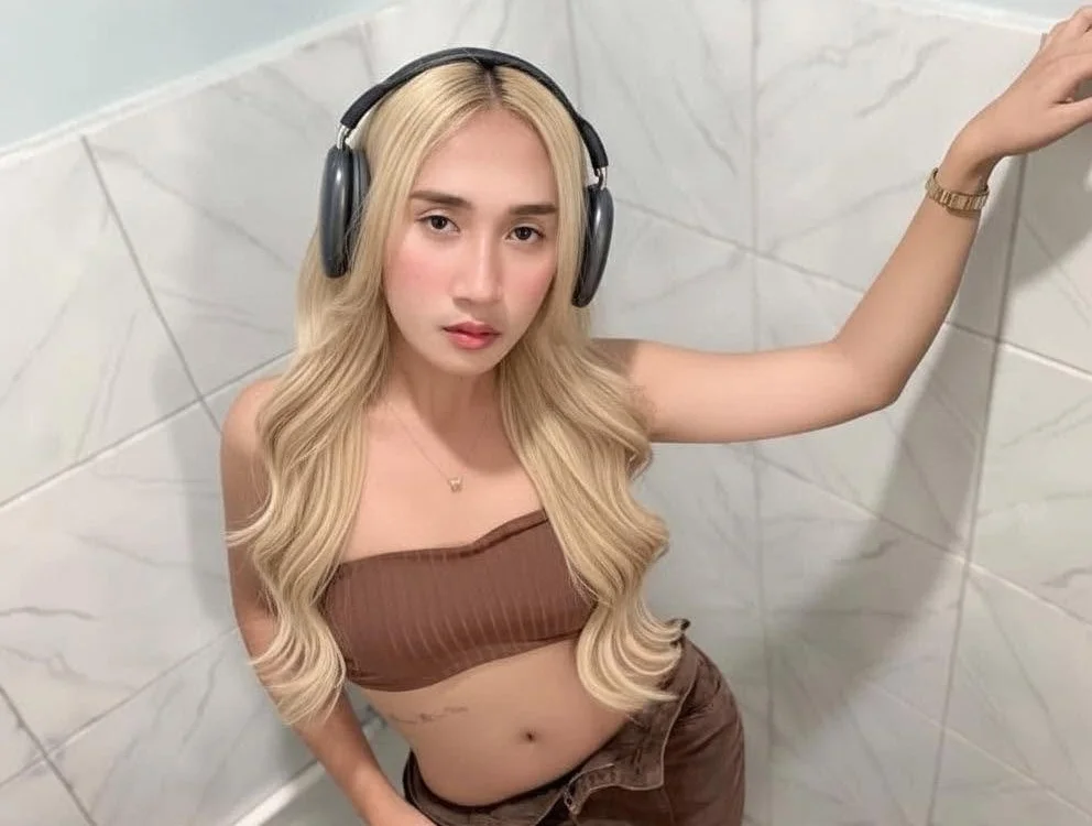 Lesly_More 오프라인 XXX 채팅