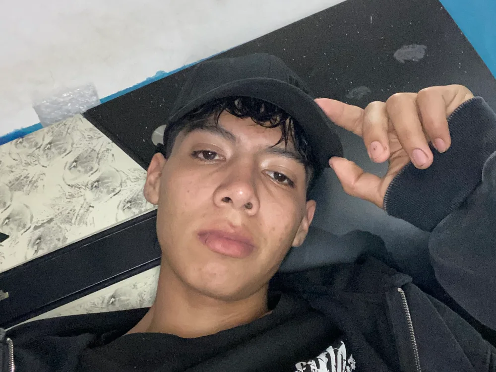 Offline XXX chat modela Nando-111