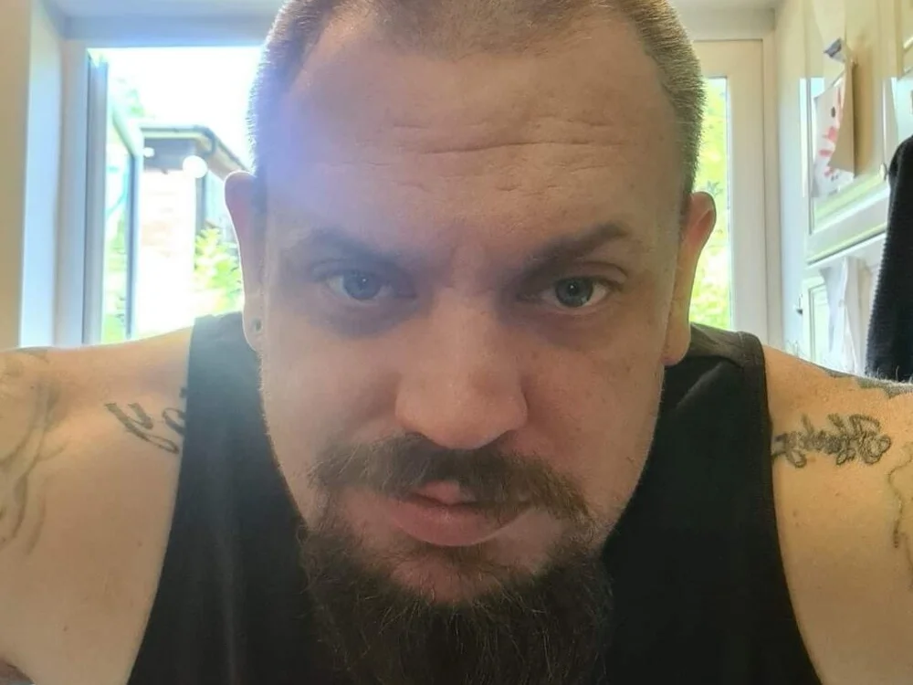 Tattyrob87 offline XXX-chat