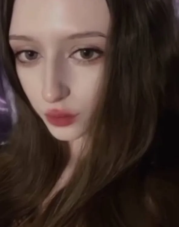 LovelyAngelyy offline XXX-chat