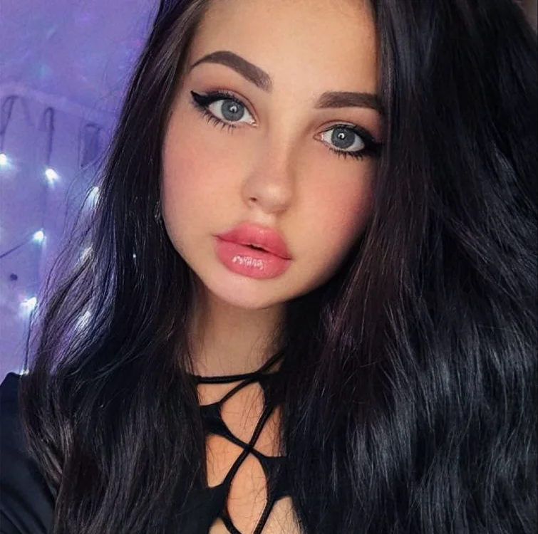 Mimirana's Offline XXX Chat