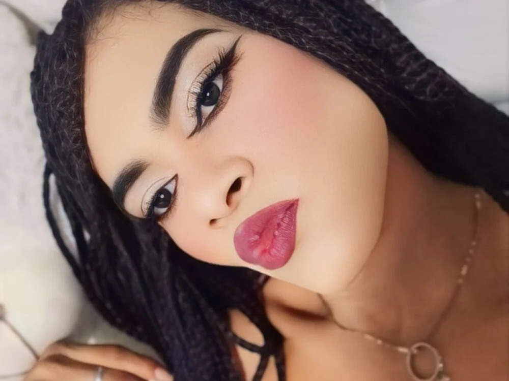 Theylor_Rouse offline XXX-chat