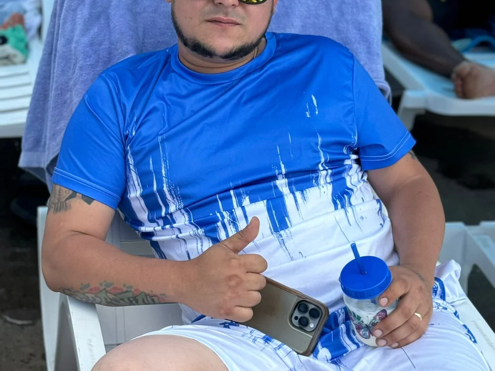 the_boyhot09's Offline Chat Room