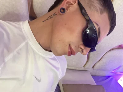 boyfox_tay Obrolan XXX Offline