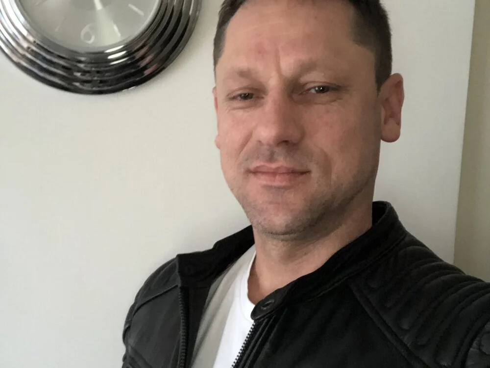 Yourhotboy_42のオフラインXXXチャット