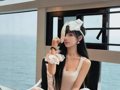 Hot--01 - Girl 