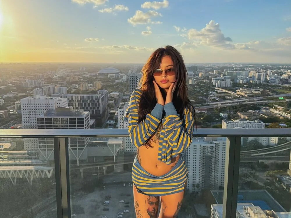 kyandjack Adlı Modelin Çevrimdışı XXX Sohbeti