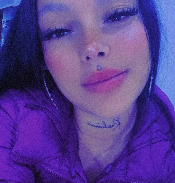 แชท XXX ออฟไลน์ของ Miia__Taylor