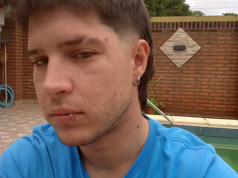 frrrraaannnn's Offline XXX Chat