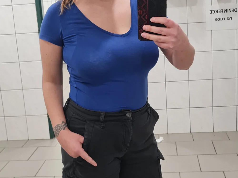 Arinela90 offline chatrum