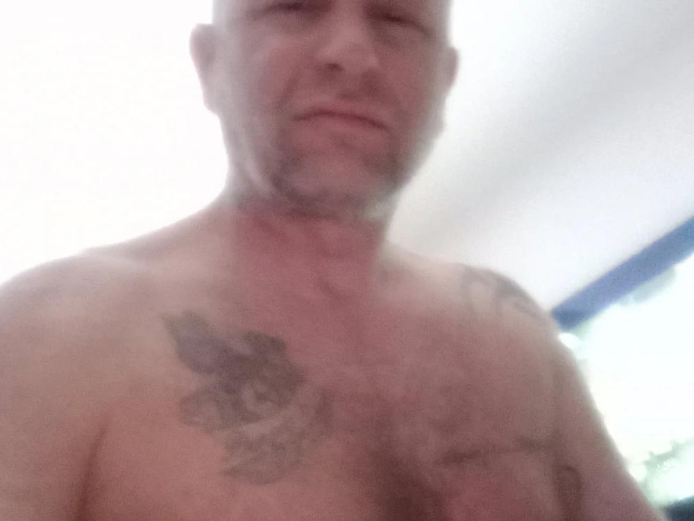 Offline chatovací místnost lovesbigdicks
