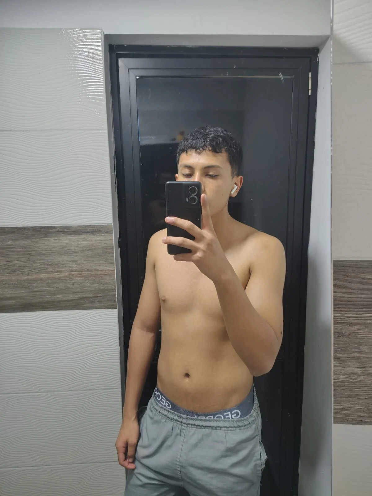 Santiagoxx21r cover photo