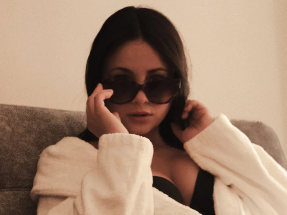 Megan_Rodrigo's Offline XXX Chat