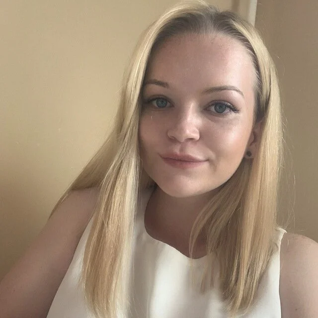 MollyLiveq: συνομιλία ΧΧΧ εκτός σύνδεσης