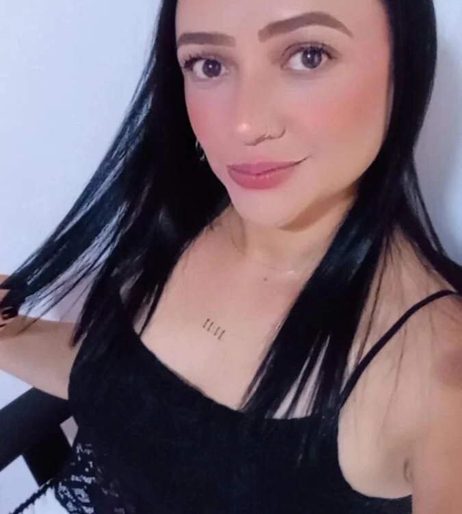 victoriaroux Chat XXX offline