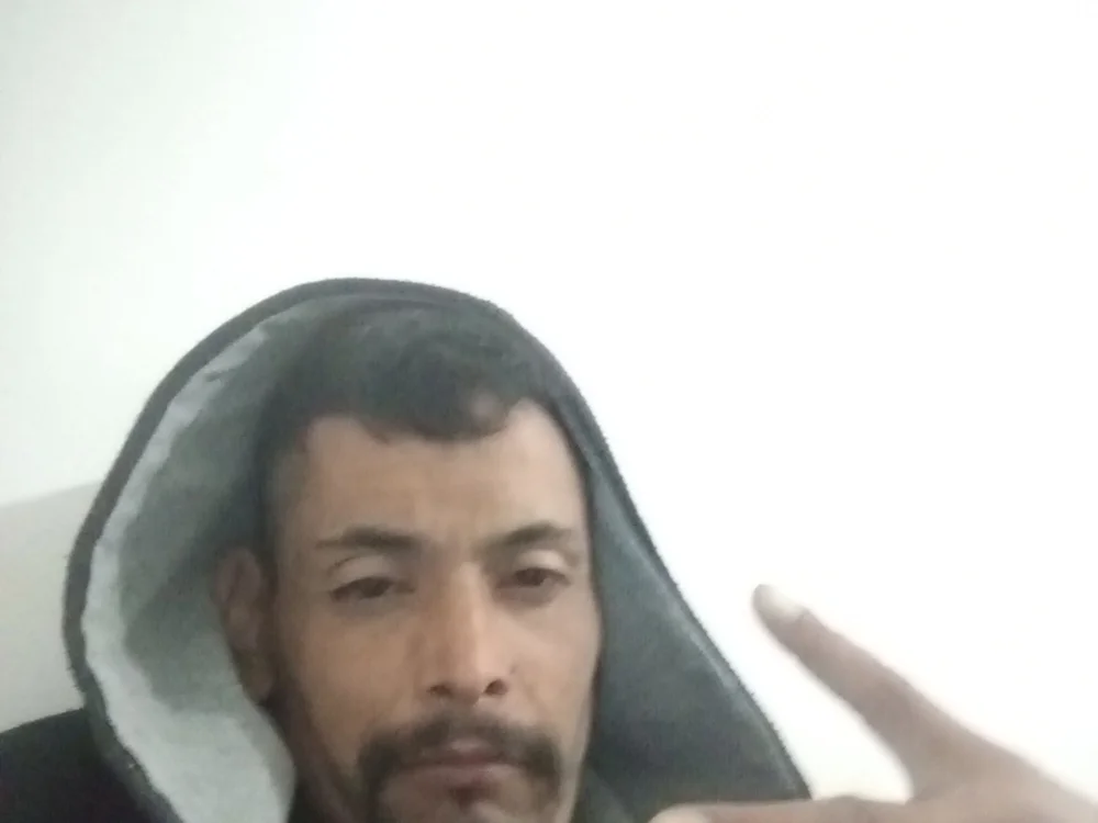 Julio1st's Offline Chat Room
