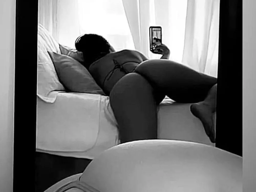 katerine_jone2's Offline XXX Chat