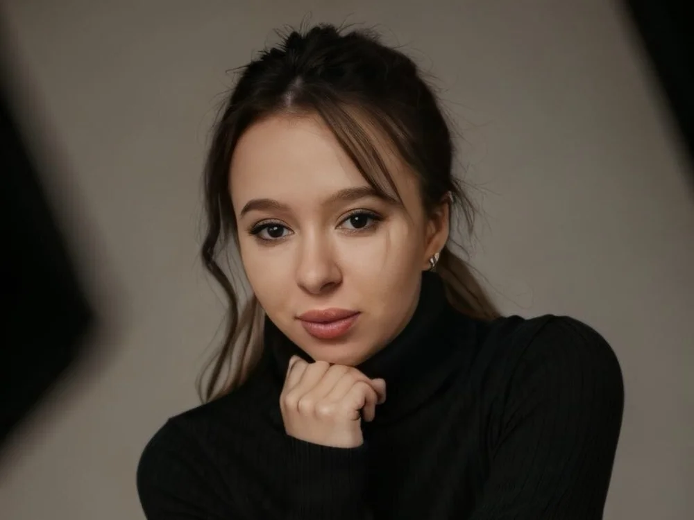 Lizzie_Tess offline chatrum