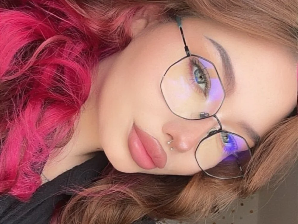 SinfullAngel offline XXX-chat