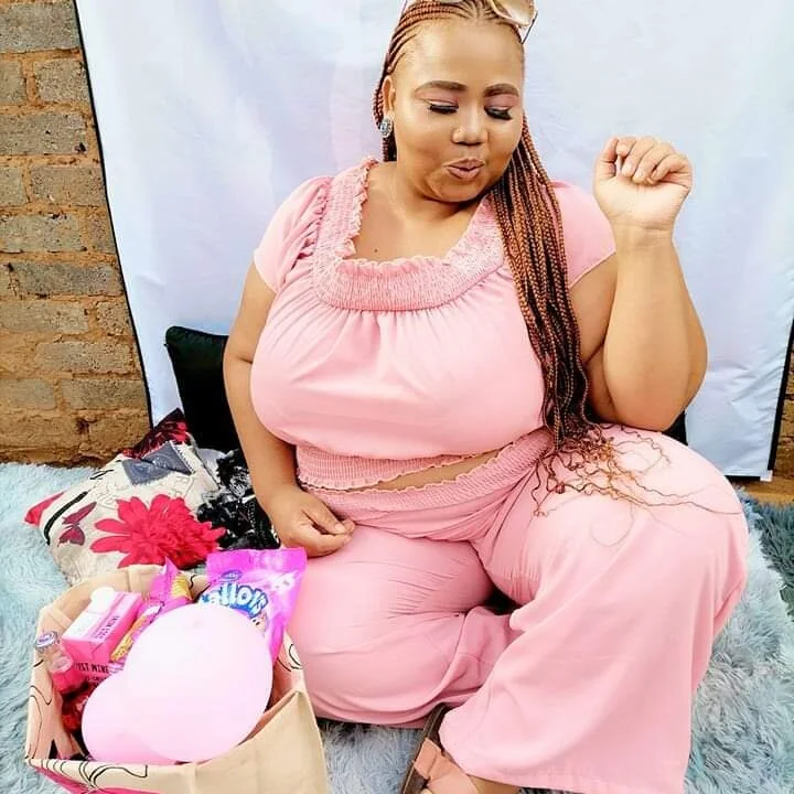 XXSEXYBBW94 Chat XXX Ngoại tuyến