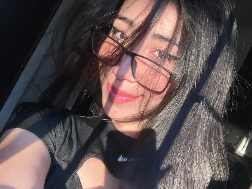 _Emmaa_Harper's Offline XXX Chat