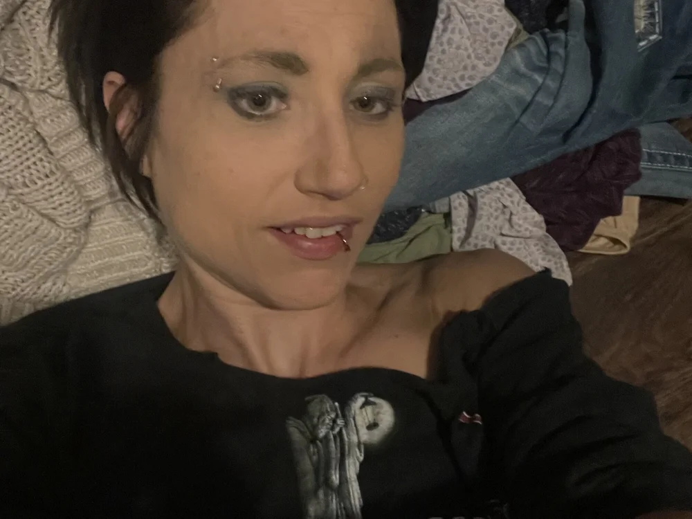 paige3000's Offline Chat Room