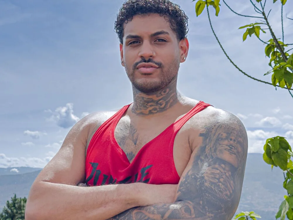 LuigiVitale_1 offline XXX-chat