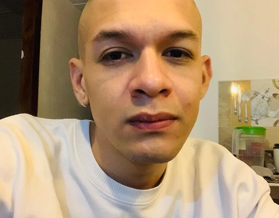 Sebastie_ offline XXX-chat
