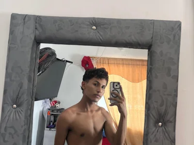 latinboy_cum1 profile