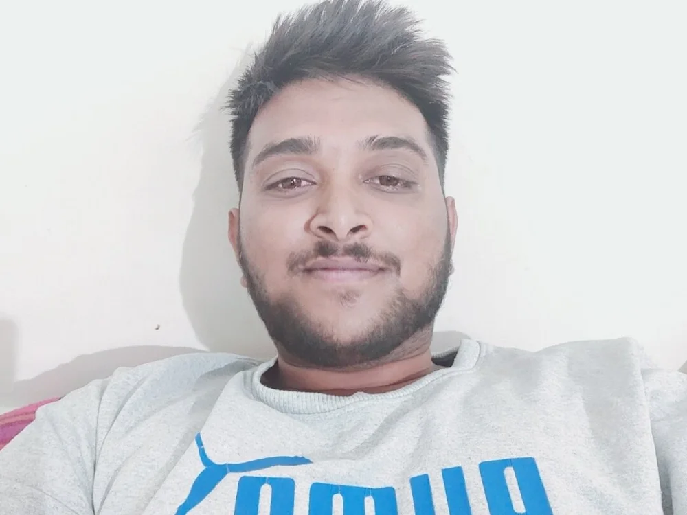 Adarshjoy69's Offline Chat Room