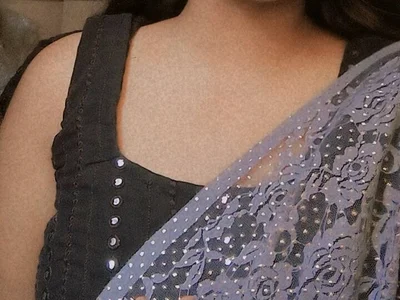 Ishaani_0 on StripChat