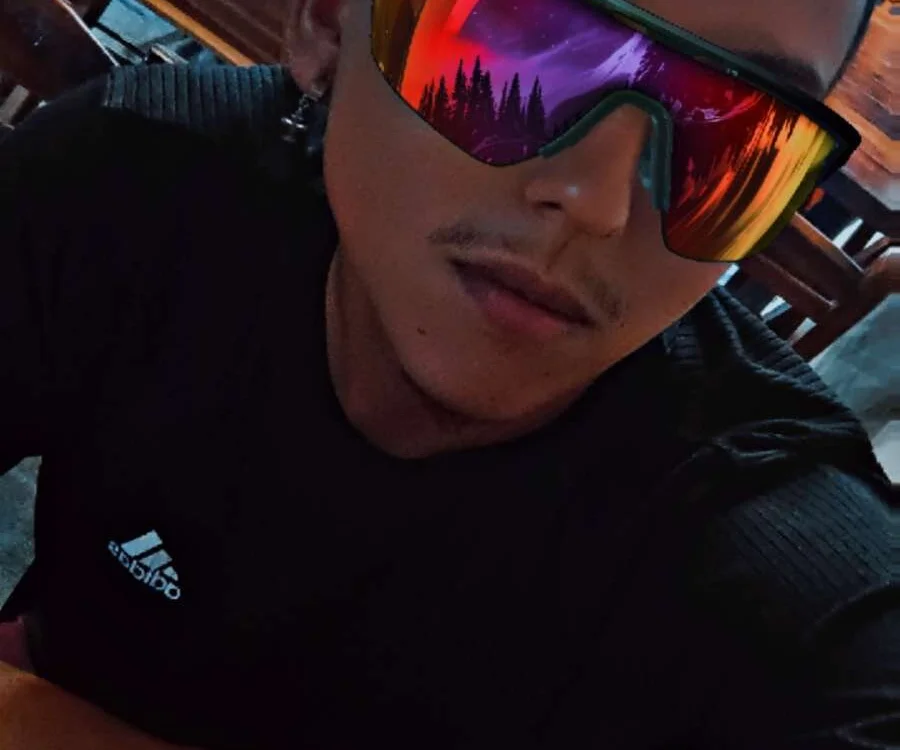 juan-263's Offline Chat Room